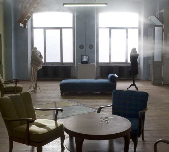 La Famiglia. The Leaving Room.